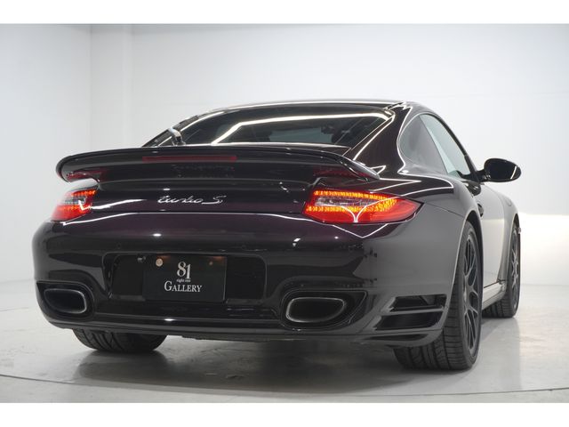 PORSCHE 911 2012 Image 31