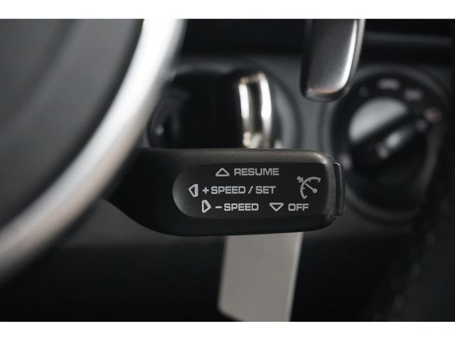 PORSCHE 911 2012 Image 31