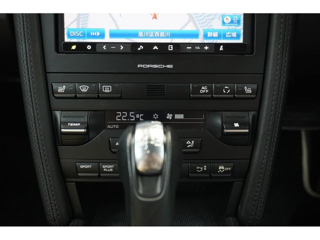 PORSCHE 911 2012 Image 31