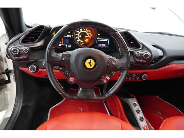 FERRARI 488SPIDER 2018 Image 31