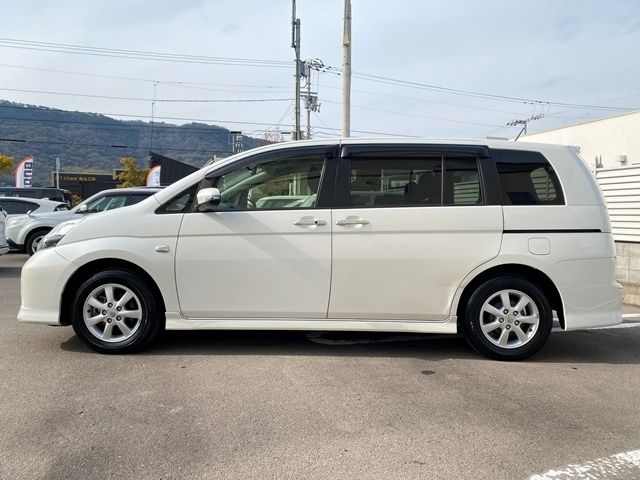 TOYOTA ISIS 2016 Image 31