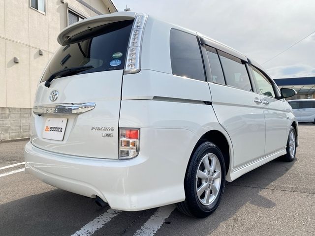 TOYOTA ISIS 2016 Image 31