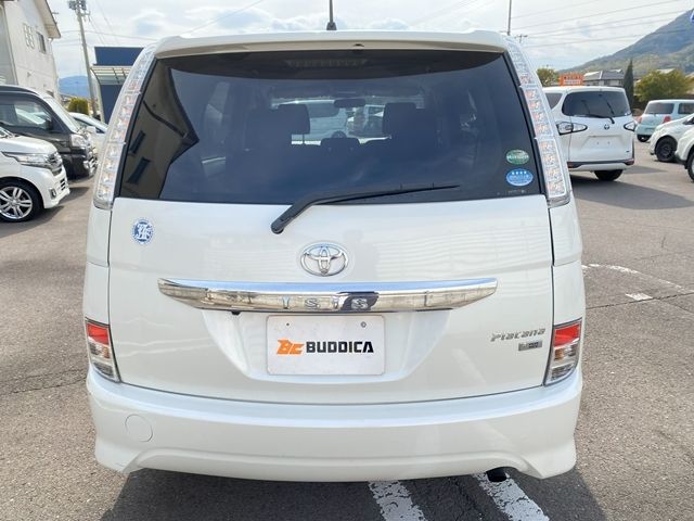 TOYOTA ISIS 2016 Image 31