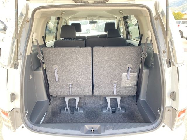 TOYOTA ISIS 2016 Image 31