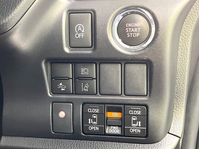 TOYOTA VOXY 2019 Image 31