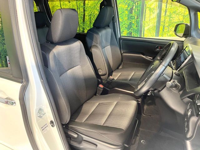 TOYOTA VOXY 2019 Image 31