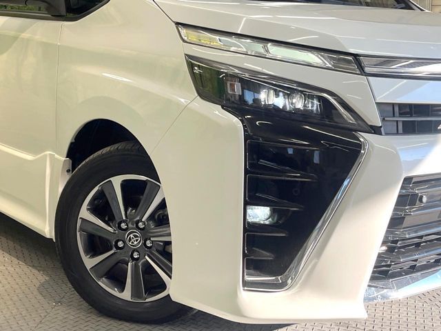 TOYOTA VOXY 2019 Image 31