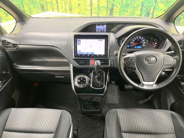 TOYOTA VOXY 2019 Image 31