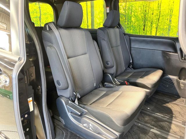 TOYOTA VOXY 2019 Image 31