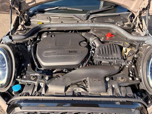 BMW MINI COOPER SD 5DOOR 2022 Image 31