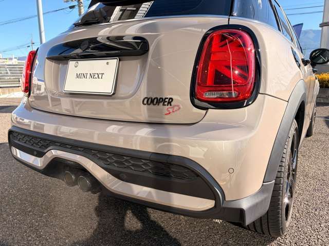 BMW MINI COOPER SD 5DOOR 2022 Image 31