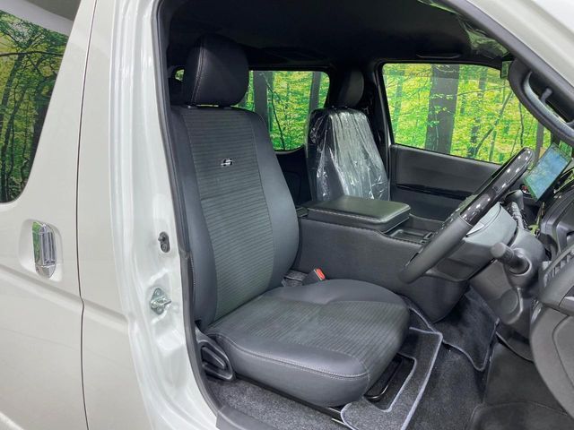 TOYOTA HIACE VAN 2WD 2025 Image 31