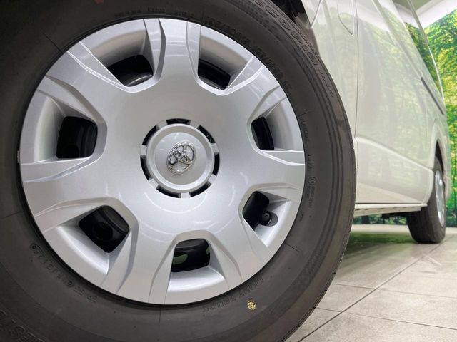 TOYOTA HIACE VAN 2WD 2025 Image 31