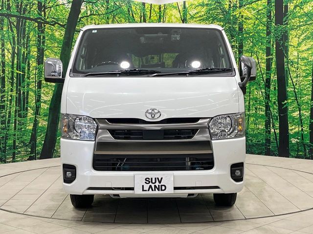 TOYOTA HIACE VAN 2WD 2025 Image 31