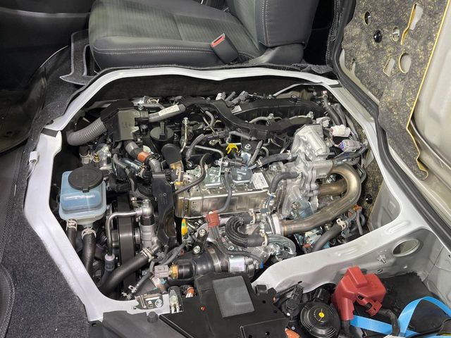 TOYOTA HIACE VAN 2WD 2025 Image 31