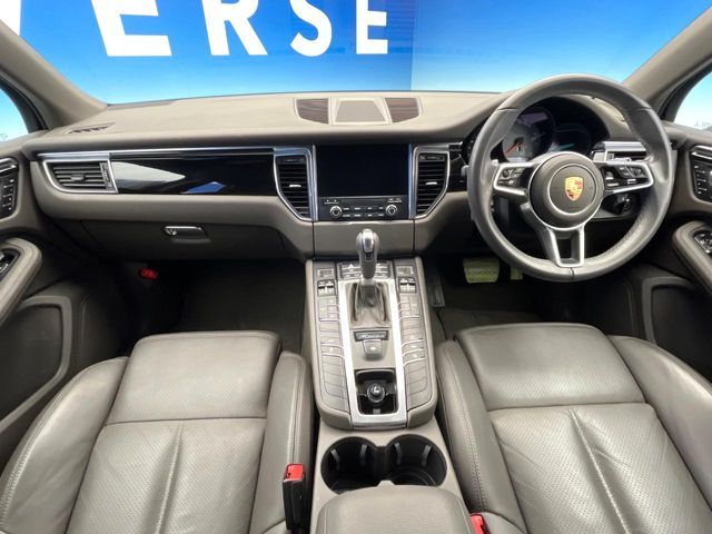 PORSCHE MACAN 2016 Image 31