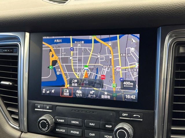 PORSCHE MACAN 2016 Image 31