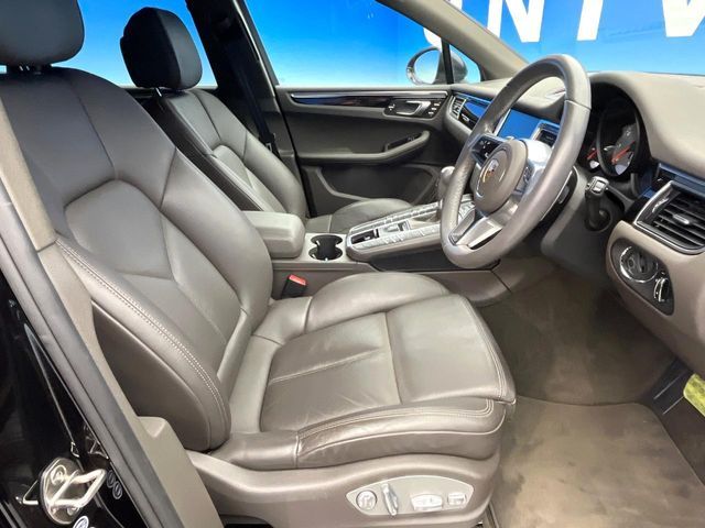 PORSCHE MACAN 2016 Image 31