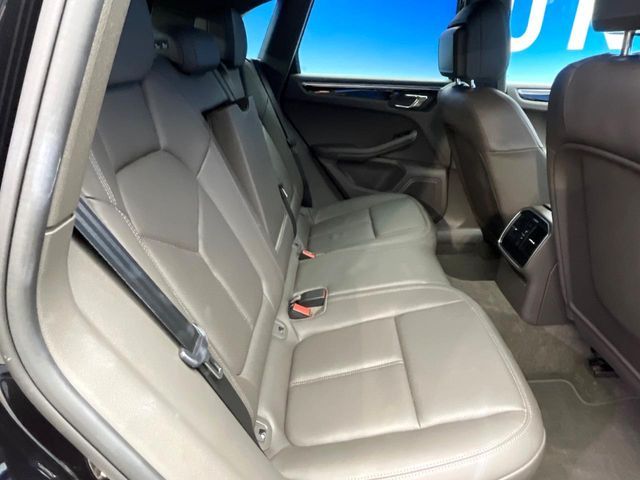PORSCHE MACAN 2016 Image 31