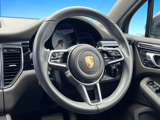PORSCHE MACAN 2016 Image 31