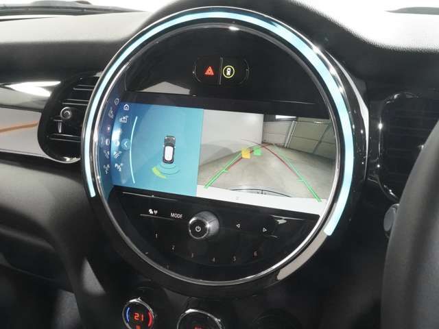 BMW MINI COOPER D 5DOOR 2021 Image 31