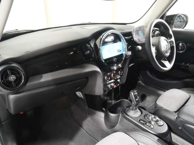 BMW MINI COOPER D 5DOOR 2021 Image 31