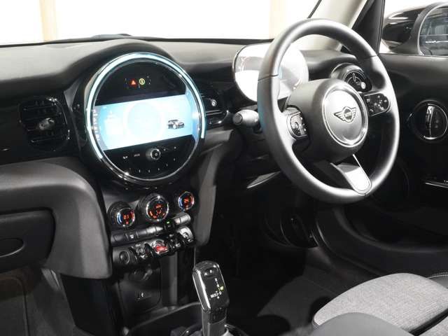 BMW MINI COOPER D 5DOOR 2021 Image 31