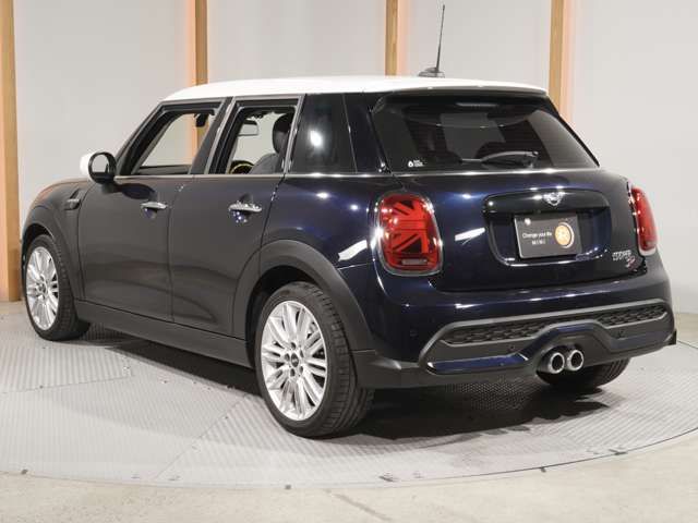 BMW MINI COOPER SD 5DOOR 2023 Image 31