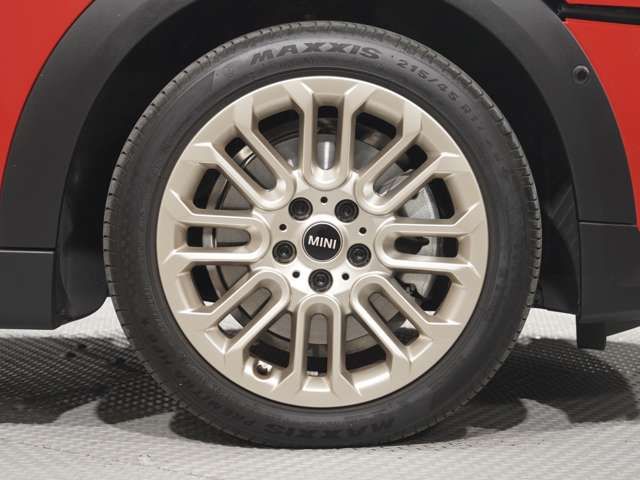 BMW MINI COOPER 5DOOR 2024 Image 31