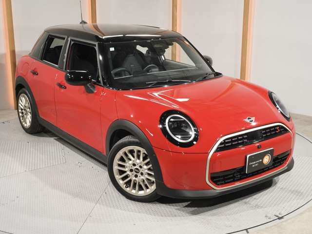 BMW MINI COOPER 5DOOR 2024 Image 31