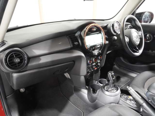 BMW MINI COOPER 5DOOR 2021 Image 31