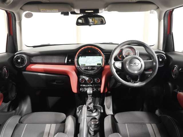 BMW MINI COOPER SD 5 2016 Image 31