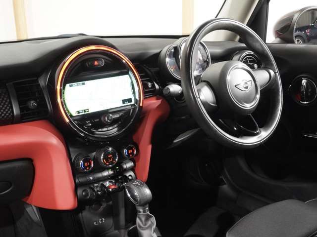 BMW MINI COOPER SD 5 2016 Image 31