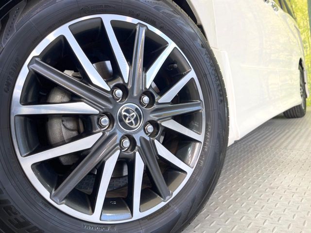 TOYOTA VOXY 2015 Image 31