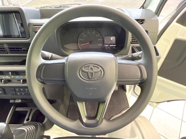 TOYOTA PIXIS TRUCK 2023 Image 31