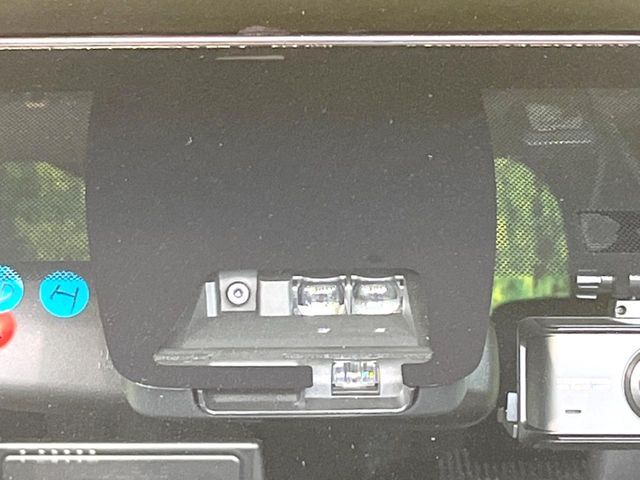 TOYOTA VOXY 2017 Image 31