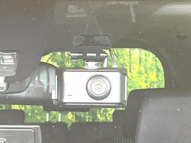 TOYOTA VOXY 2017 Image 31