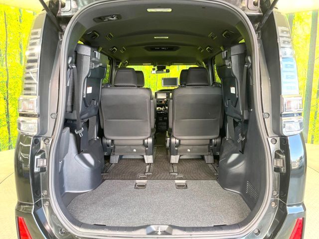 TOYOTA VOXY 2017 Image 31