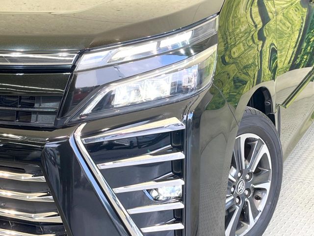 TOYOTA VOXY 2017 Image 31