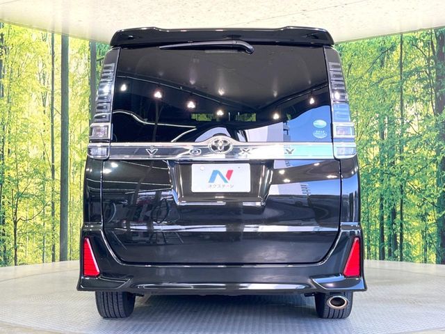 TOYOTA VOXY 2017 Image 31