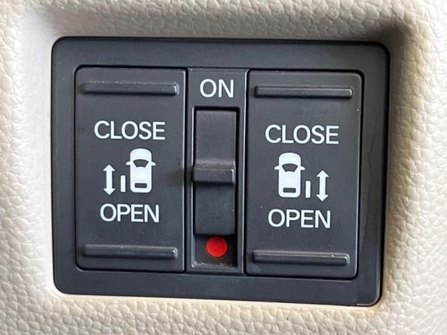 HONDA N BOX 2018 Image 31