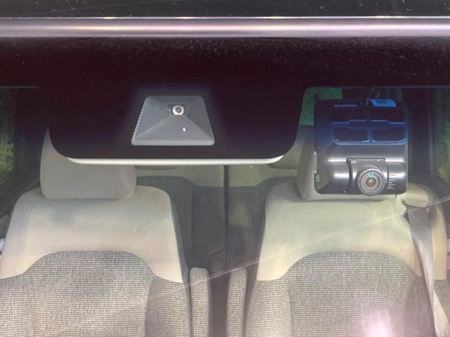 HONDA N BOX 2018 Image 31