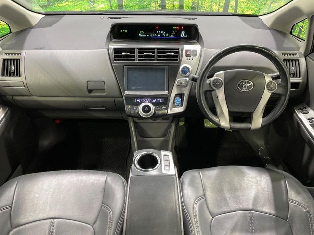 TOYOTA PRIUS ALPHA 2013 Image 31