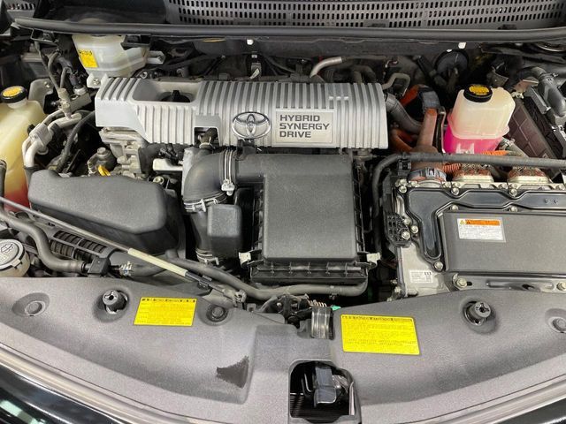 TOYOTA PRIUS ALPHA 2013 Image 31