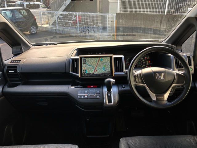 HONDA STEPWAGON SPADA 2012 Image 31