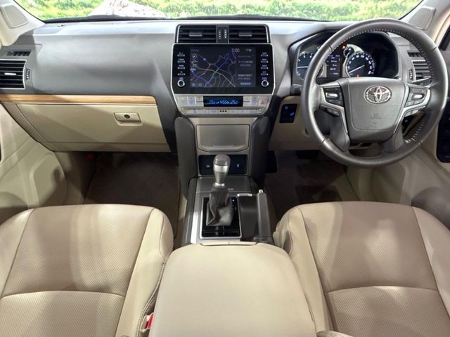 TOYOTA LANDCRUISER PRADO 2023 Image 31