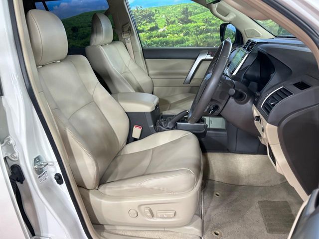 TOYOTA LANDCRUISER PRADO 2023 Image 31