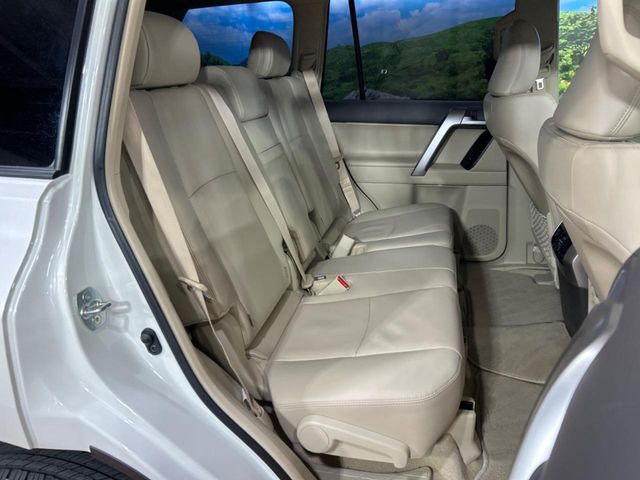 TOYOTA LANDCRUISER PRADO 2023 Image 31