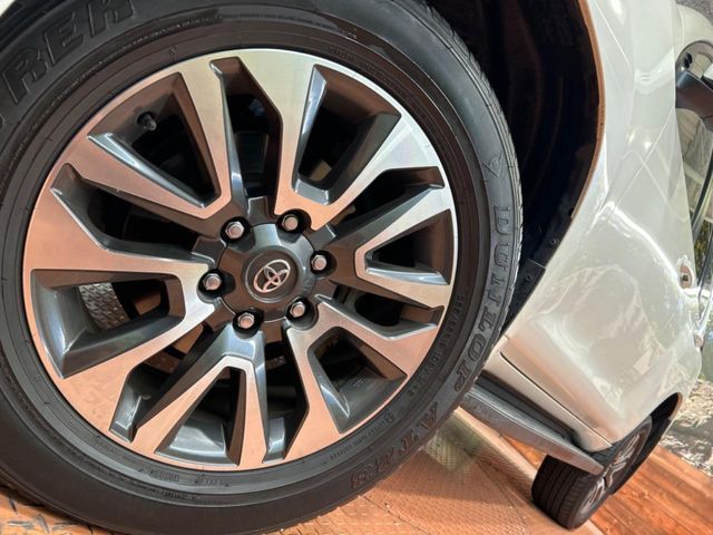 TOYOTA LANDCRUISER PRADO 2023 Image 31