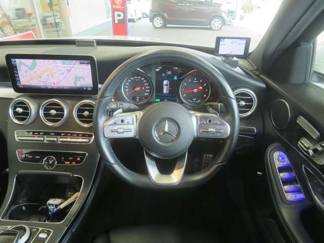 MERCEDES BENZ C CLAS 2018 Image 31